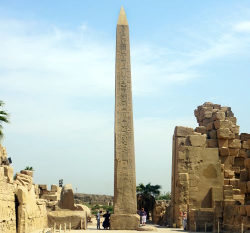 Obelisks: Reaching for the Sky in Ancient Roman Architecture 22 Obelisk of Queen Hatshepsut, New Kingdom