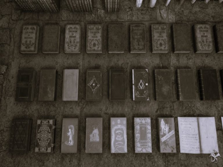 121222-21-History-Books