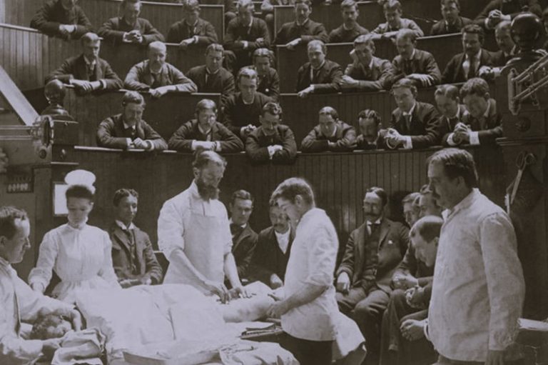 122322-116-History-Medicine