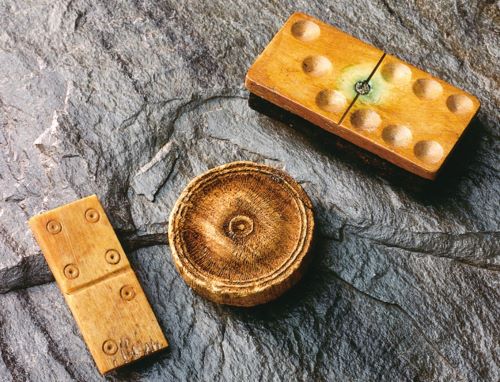 Vacations, Drinks, and Games: Entertainment in Early Modern North American New France 34 Game pieces