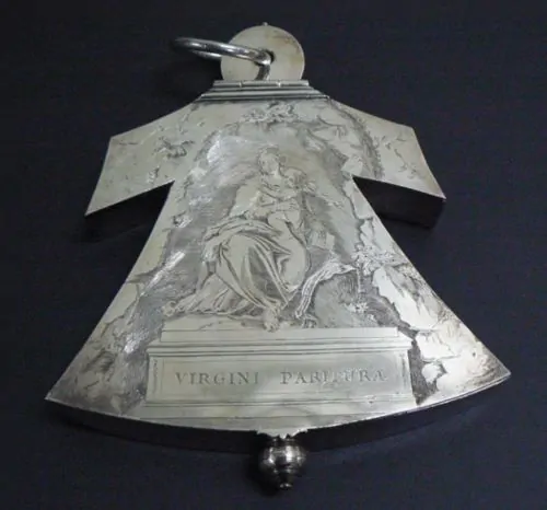 Reliquary known as Shirt of Notre-Dame de Chartres