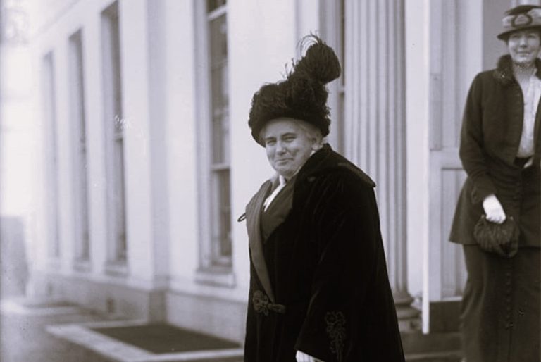 123122-79-History-Immigration