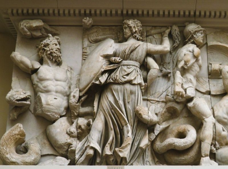 A Hellenistic Clay Disc and Transition to the Underworld in Ancient Greece