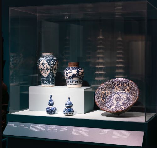 Talavera poblana at The Metropolitan Museum of Art