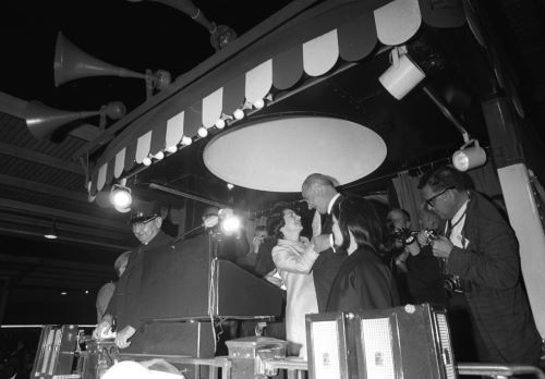 Lady Bird Special: The Whistle-Stop Campaign of First Lady Claudia Johnson 12 Lady Bird Special: The Whistle-Stop Campaign of First Lady Claudia Johnson