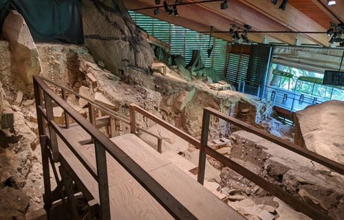 The First Americans: Humanity's First Steps into the North American Continent 16 The First Americans: Humanity's First Steps into the North American Continent