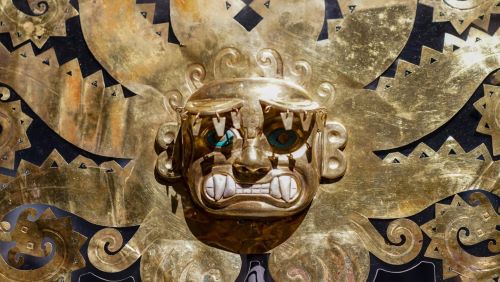 Moche Octopus Headdress: Art and Metalworking in Ancient Peru 23 Octopus Frontlet, Moche (La Mina), 300–600 C.E.