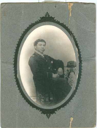 William P. Powell Jr.: Pioneering Black Civil War Surgeon in the Union Army 8 William P. Powell, Jr., was one of the first African American physicians to receive a contract as a surgeon with the Union Army.