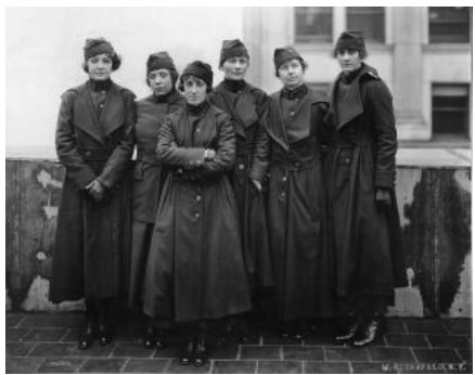 Fighting on Two Fronts: Women's Suffrage and Uncle Sam's 'Hello Girls' of World War I 4 Fighting on Two Fronts: Women's Suffrage and Uncle Sam's 'Hello Girls' of World War I