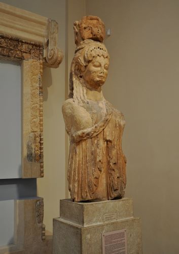 The Siphnian Karyatid at Delphi: Cult Scene, Symbolism, and Sacred Space in Ancient Greece