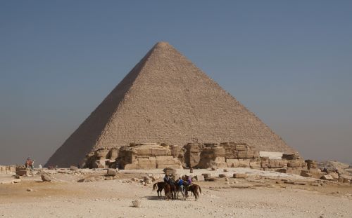 The Fertile Black Land: Tracing the History of Ancient Egypt 5 The Fertile Black Land: Tracing the History of Ancient Egypt