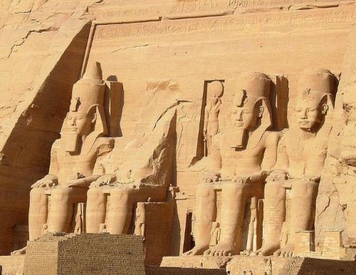 The Fertile Black Land: Tracing the History of Ancient Egypt 8 The Fertile Black Land: Tracing the History of Ancient Egypt