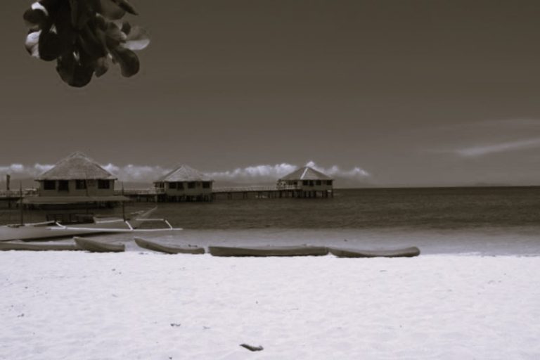 BestResortGetaway-HannahGilbert02