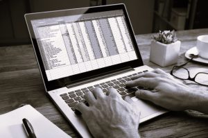 How Blockchain is Revolutionizing the Legal Industry for Smart Contracts and Secure Digital Document Management 5 DigitalDocumentManagement-VickieSung02