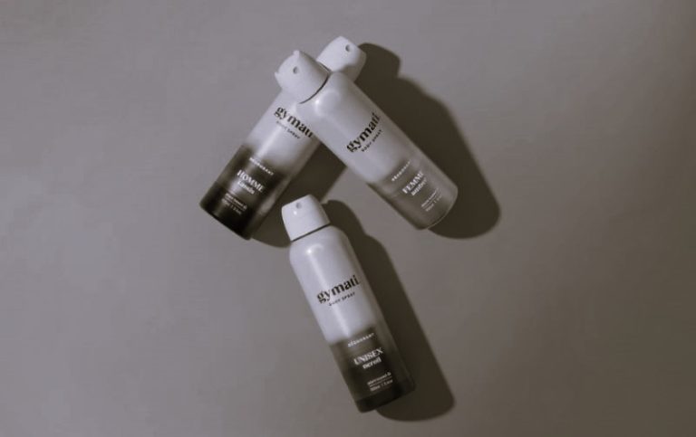 UsingDeoderantSpray-RubySharma02