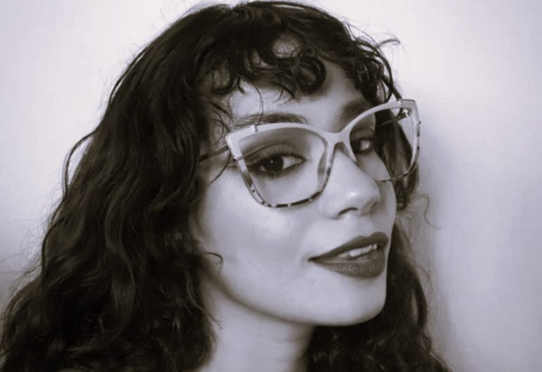 WomenEyewearTrends-HannahMadison02