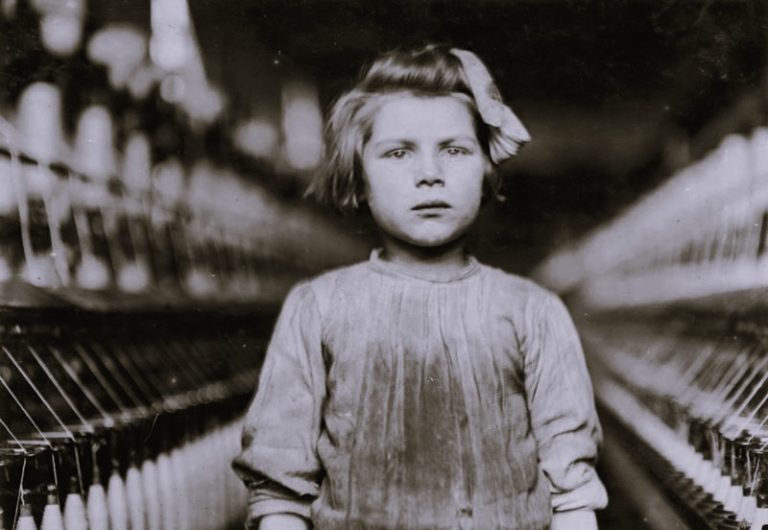 041223-14-History-Children