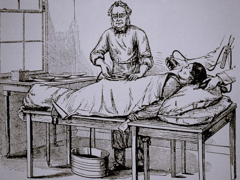 042223-01-History-Women