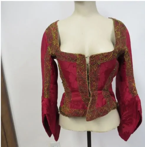 Jacket-bodice of red silk, 1770s