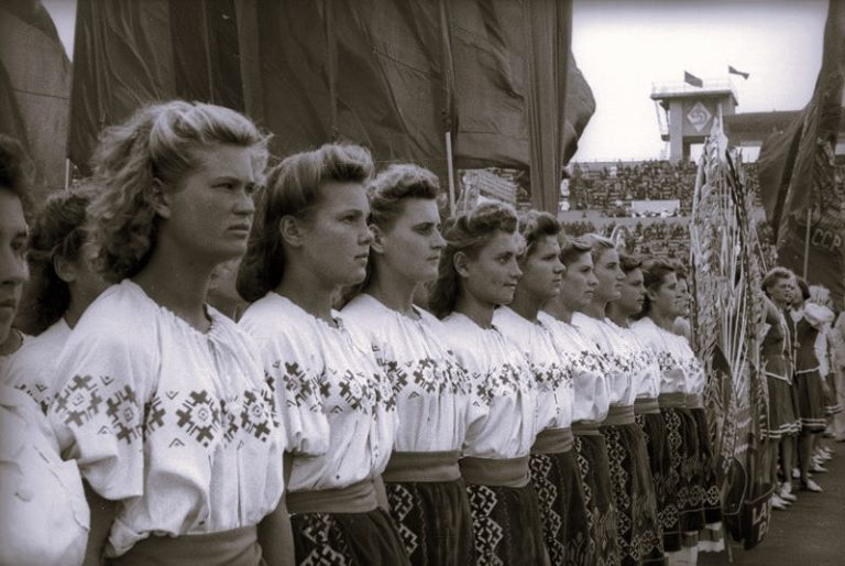 042323-13-History-Fashion