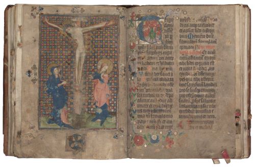 Binding Lips: The Act of Kissing Relics and Manuscripts in the Medieval Era 67 Binding Lips: The Act of Kissing Relics and Manuscripts in the Medieval Era