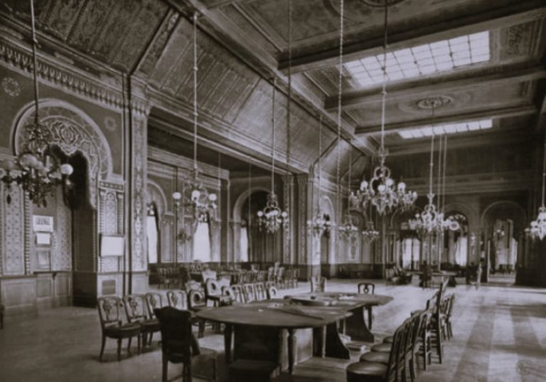 HistoryCasinos-SophiaMorris01