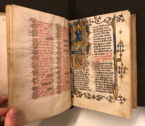 Oaths to Keep: Swearing, from Gospels to Legal Manuscripts, in the Middle Ages 34 Oaths to Keep: Swearing, from Gospels to Legal Manuscripts, in the Middle Ages