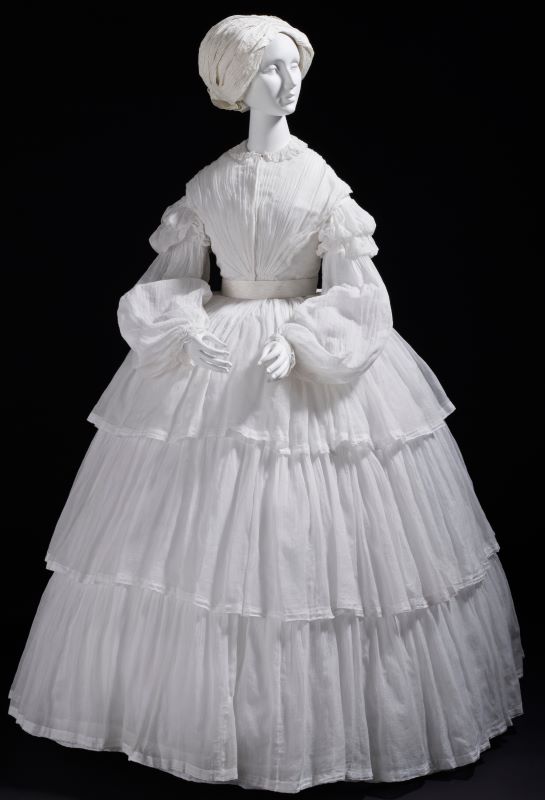 Re-Fashioning the Industrial Revolution: Clothing and Technical Innovation from 1600 to 1780 13 Re-Fashioning the Industrial Revolution: Clothing and Technical Innovation from 1600 to 1780