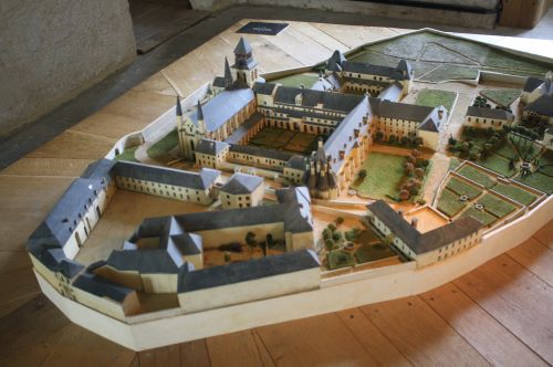 Sacred Spaces: Architecture and the Medieval Abbey Layout 4 Sacred Spaces: Architecture and the Medieval Abbey Layout