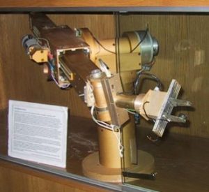 'Runaround': A Brief History of Industrial Robotics in the 20th Century