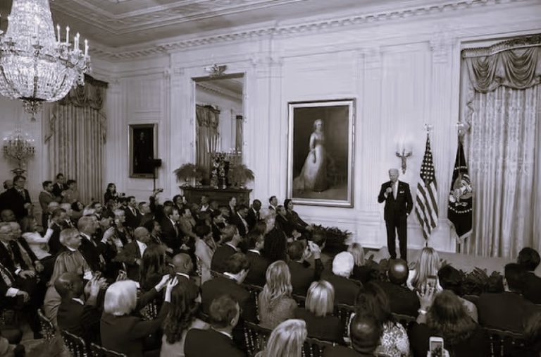 012924-04-Politics-Race