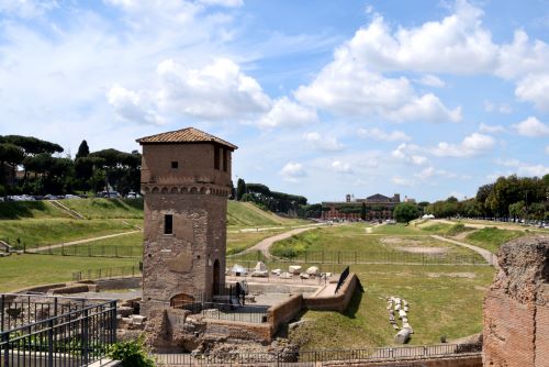 Leisure, Games, and Entertainment in the Ancient Roman World 55 Leisure, Games, and Entertainment in the Ancient Roman World