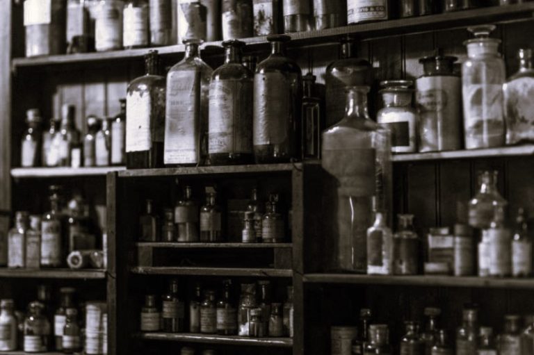 030324-103-Drugs-Pharmacy