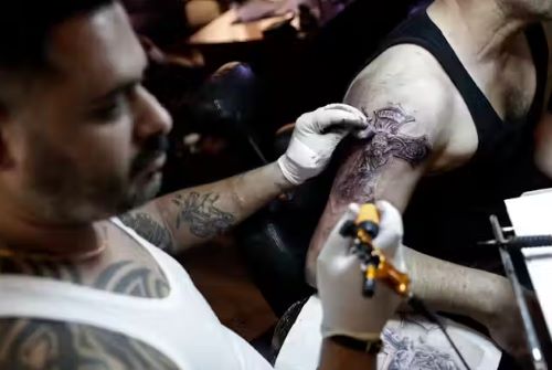 The Long Tradition of Tattooing in Christianity Dating Back to the Crucifixion of Jesus 7 The Long Tradition of Tattooing in Christianity Dating Back to the Crucifixion of Jesus