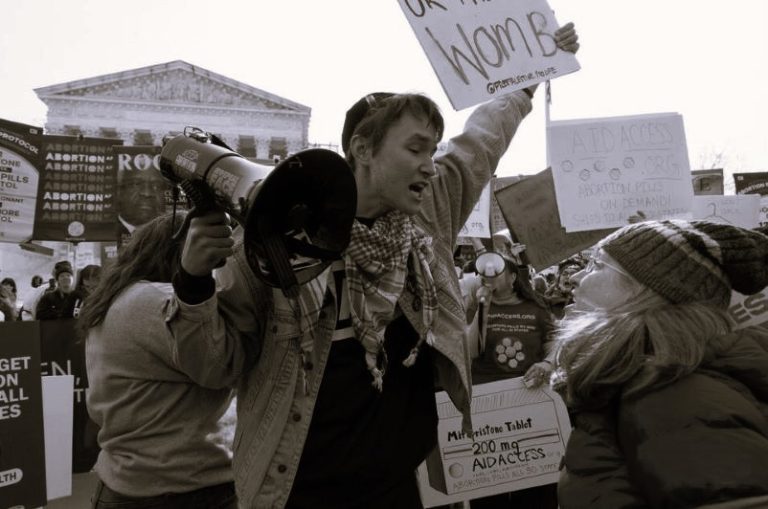 040524-04-Abortion-Women
