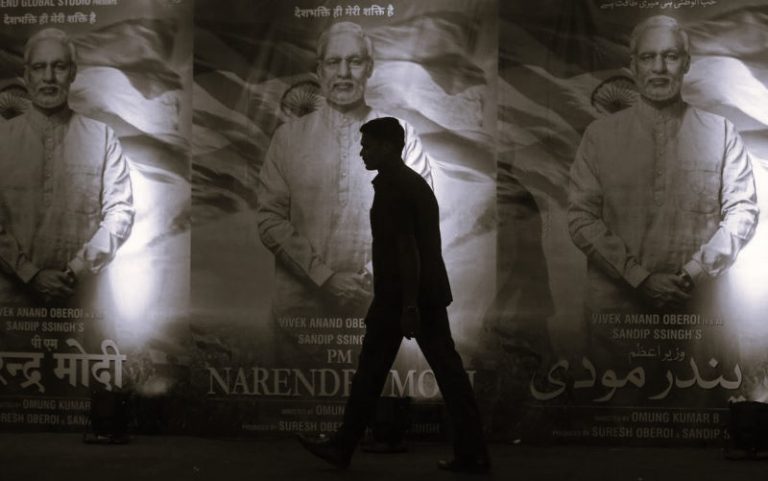 041024-12-Entertainment-India