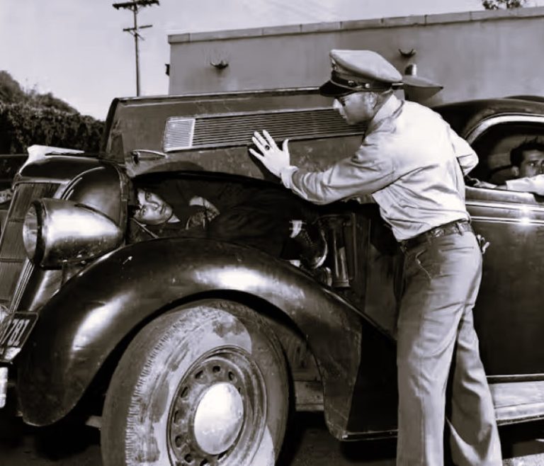 050624-43-Immigration