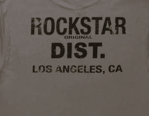 Pros of Wearing Bright Graphic Tees This Summer 18 GraphicTees-Natalie01