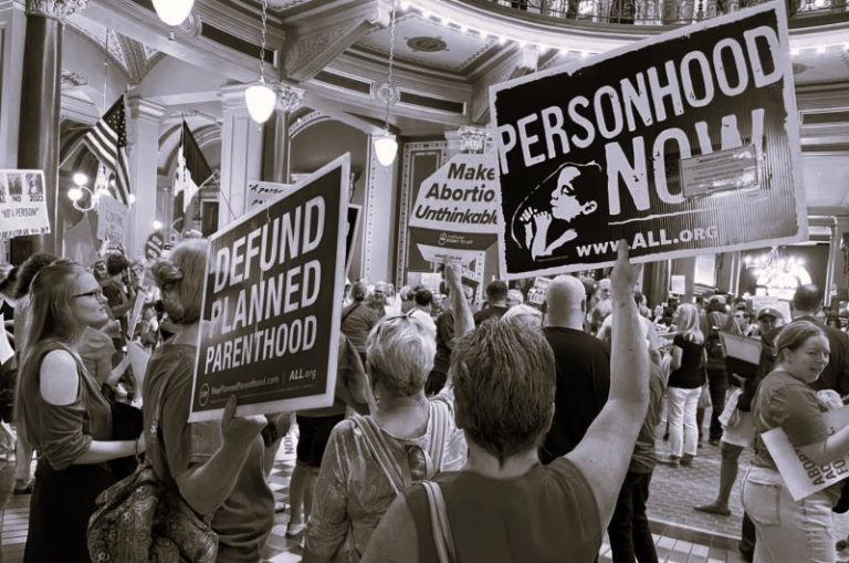 073124-01-Abortion-Women