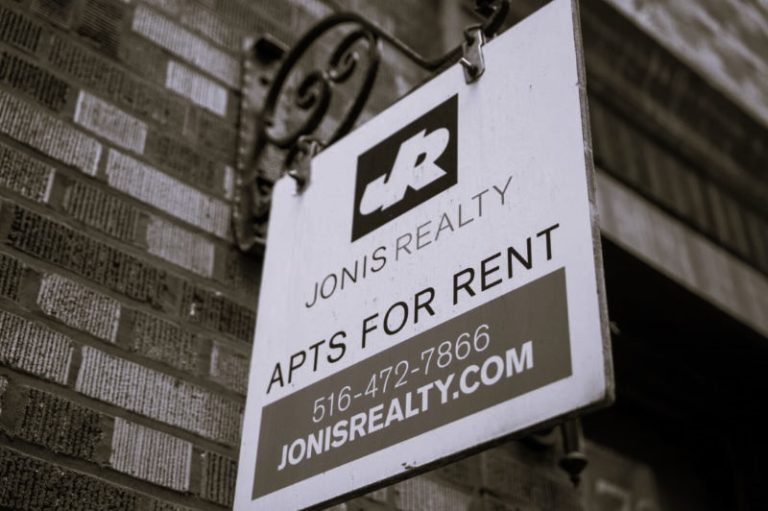 082124-09-Economy-Homeless