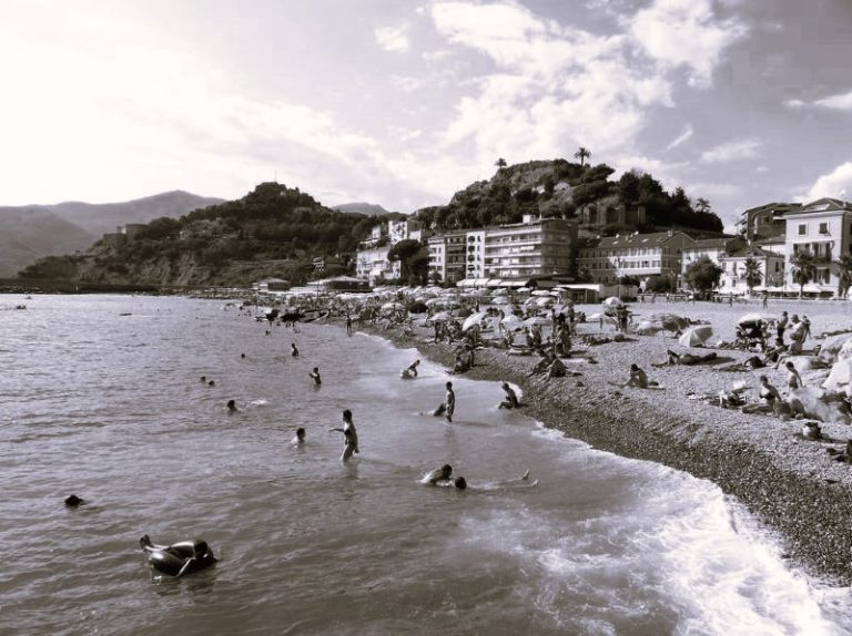 GroupHoliday-ClickIntelligence02