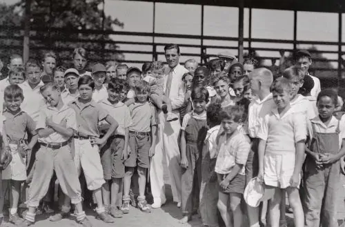 Hank Greenberg: The Slugger Who Defied Baseball’s Antisemitism