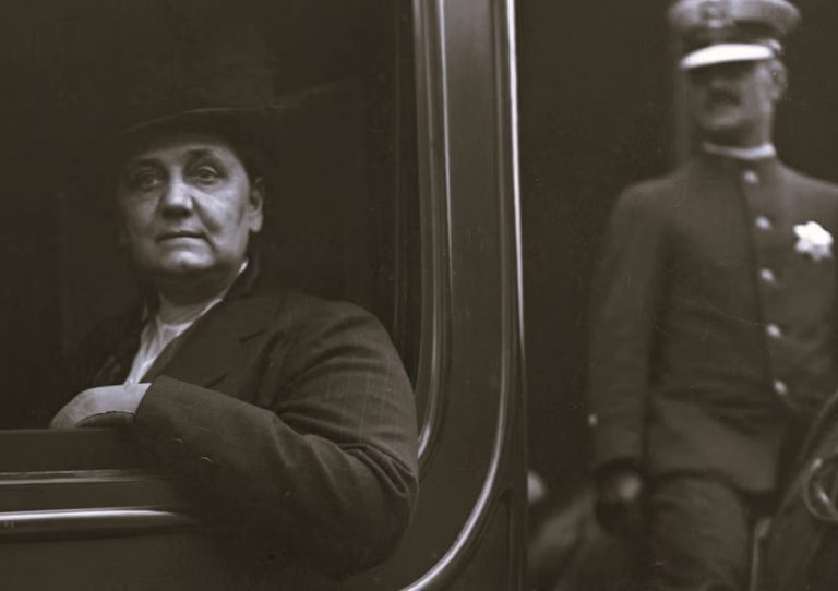 102724-39-History-Women