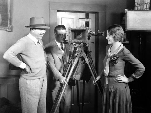 The Man and The Crowd (1928): Photography, Film, and Fate 17 Publicity shot of King Vidor (left) and Eleanor Boardman (right) on the set of The Crowd (1928)