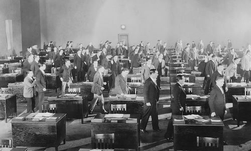 The Man and The Crowd (1928): Photography, Film, and Fate 19 Film still from The Crowd (1928)