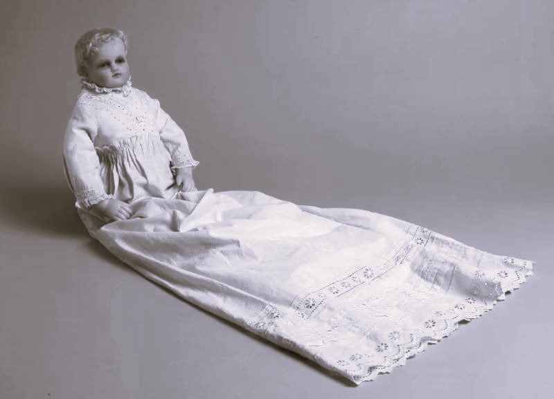 Porcelain Dolls as the Ultimate Status Symbol in the Victorian Era