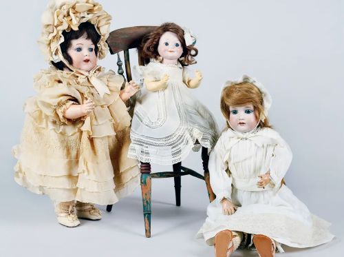 Porcelain Dolls as the Ultimate Status Symbol in the Victorian Era
