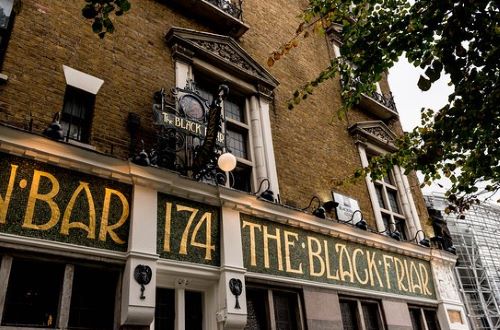 Local Ales: The Origins of British Pub Names 8 Local Ales: The Origins of British Pub Names