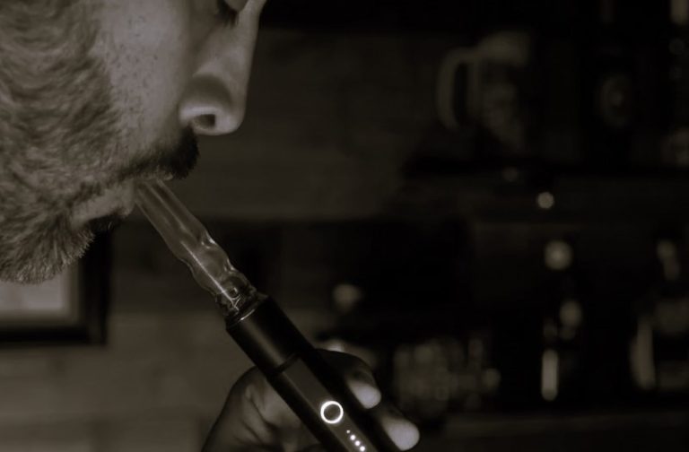 Complete Guide to Buying Quality Vape & Smoking Accessories Wholesale 10 WholesaleAccessories-ClarencePhillips01