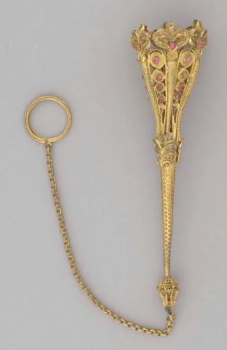 Bouquet Holder: Queen Victoria and the Power of Fashion Influence 4 Bouquet Holder: Queen Victoria and the Power of Fashion Influence